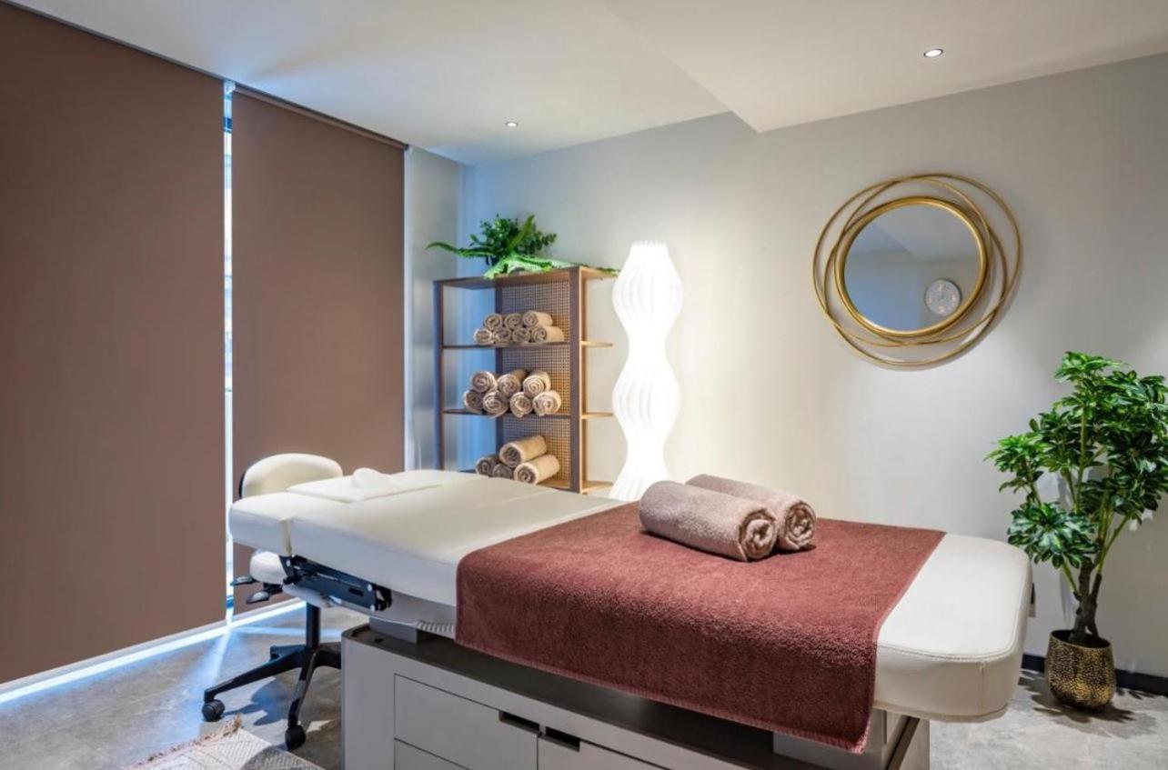 Nova Luxe Hotel & Residences 巴统 外观 照片
