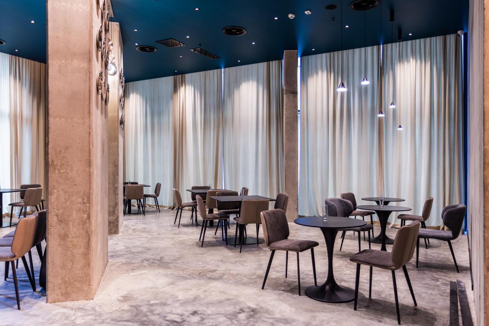 Nova Luxe Hotel & Residences 巴统 外观 照片