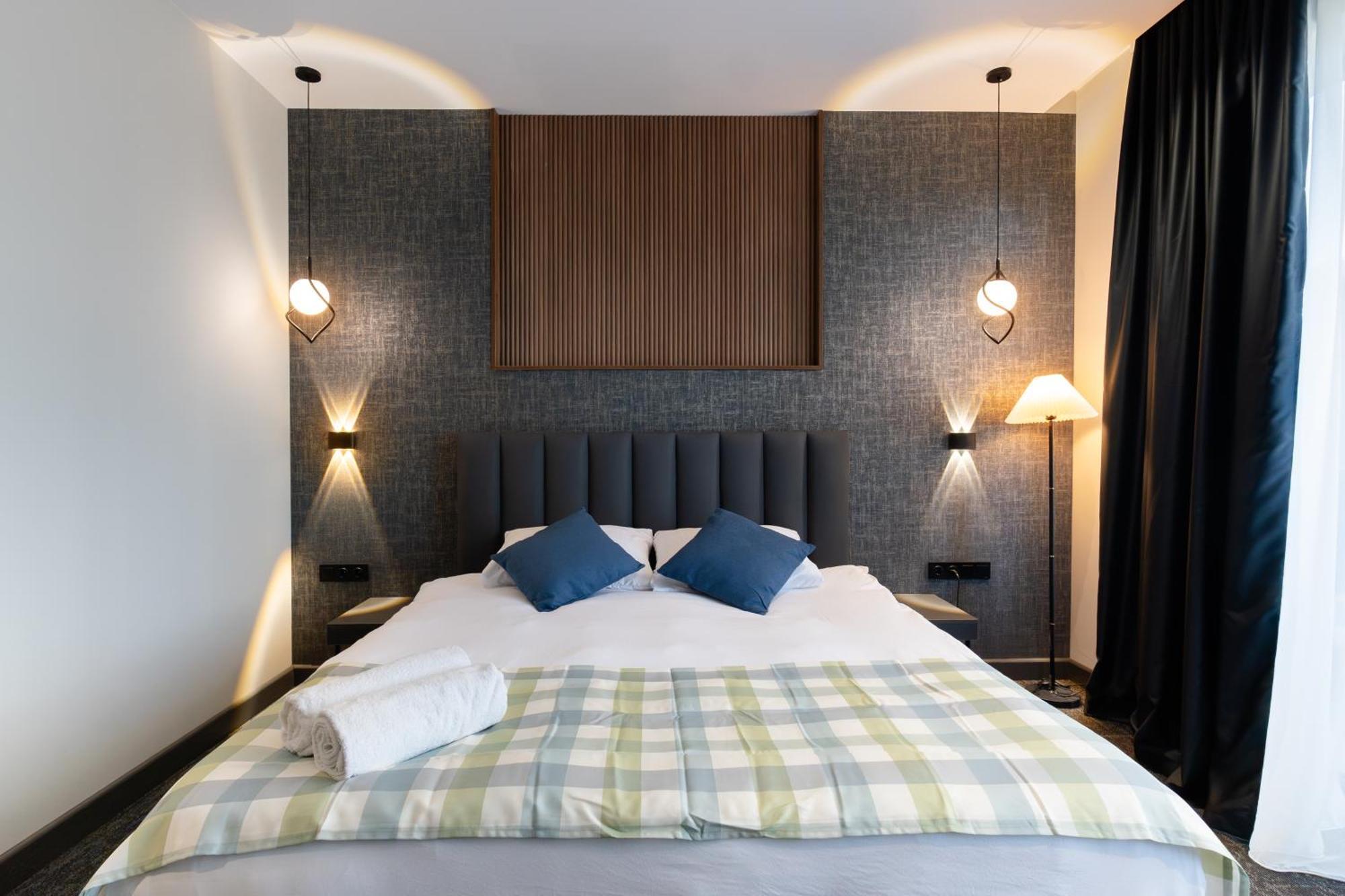 Nova Luxe Hotel & Residences 巴统 外观 照片