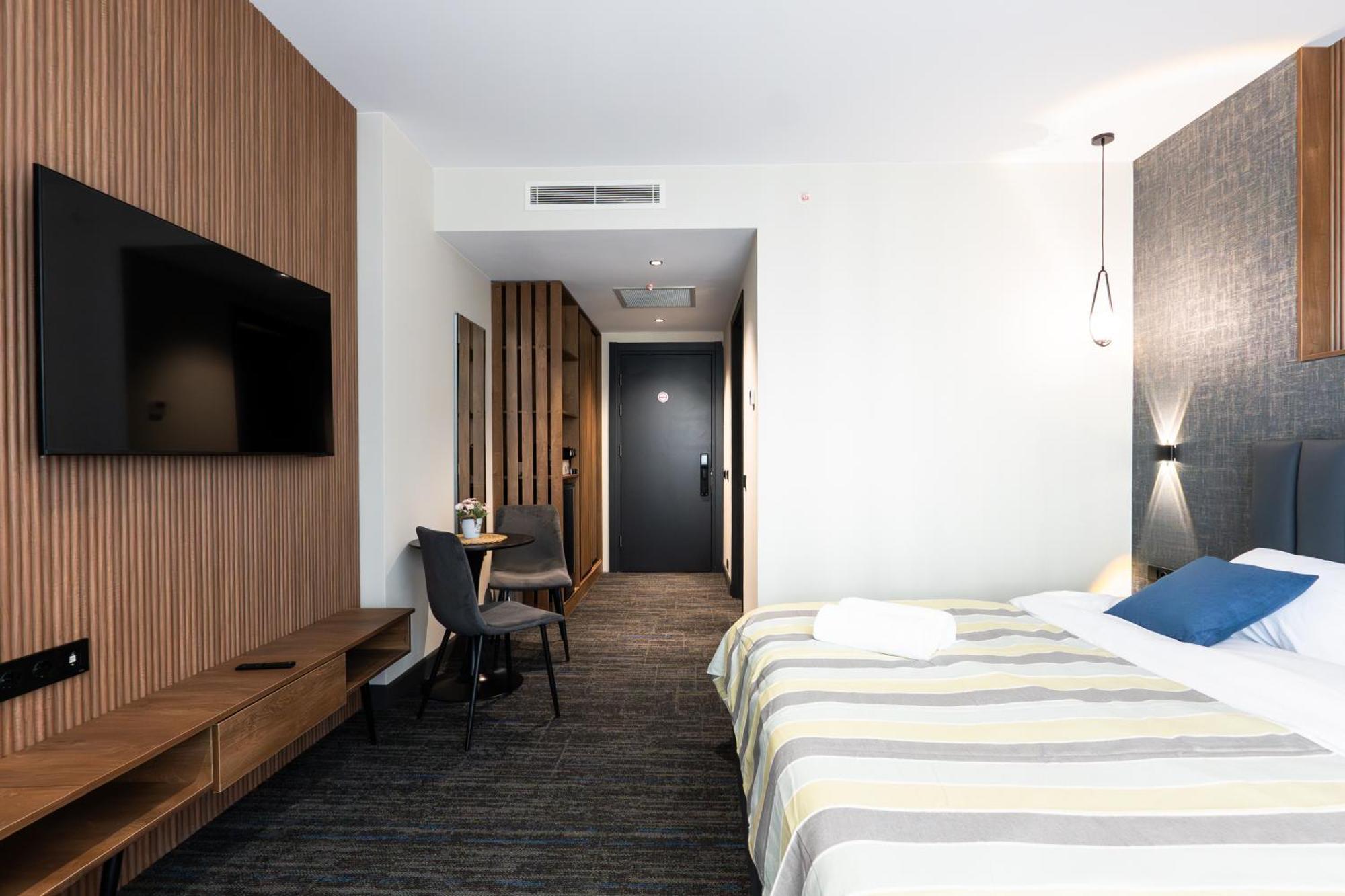 Nova Luxe Hotel & Residences 巴统 外观 照片