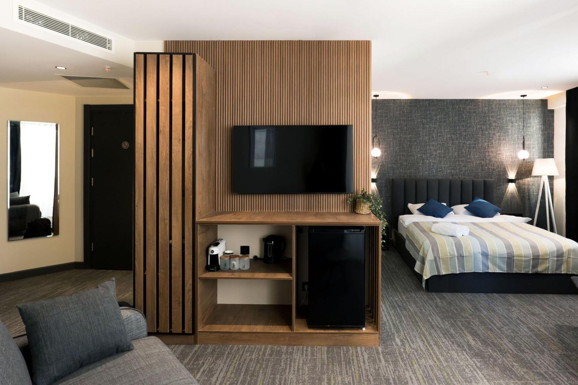 Nova Luxe Hotel & Residences 巴统 外观 照片
