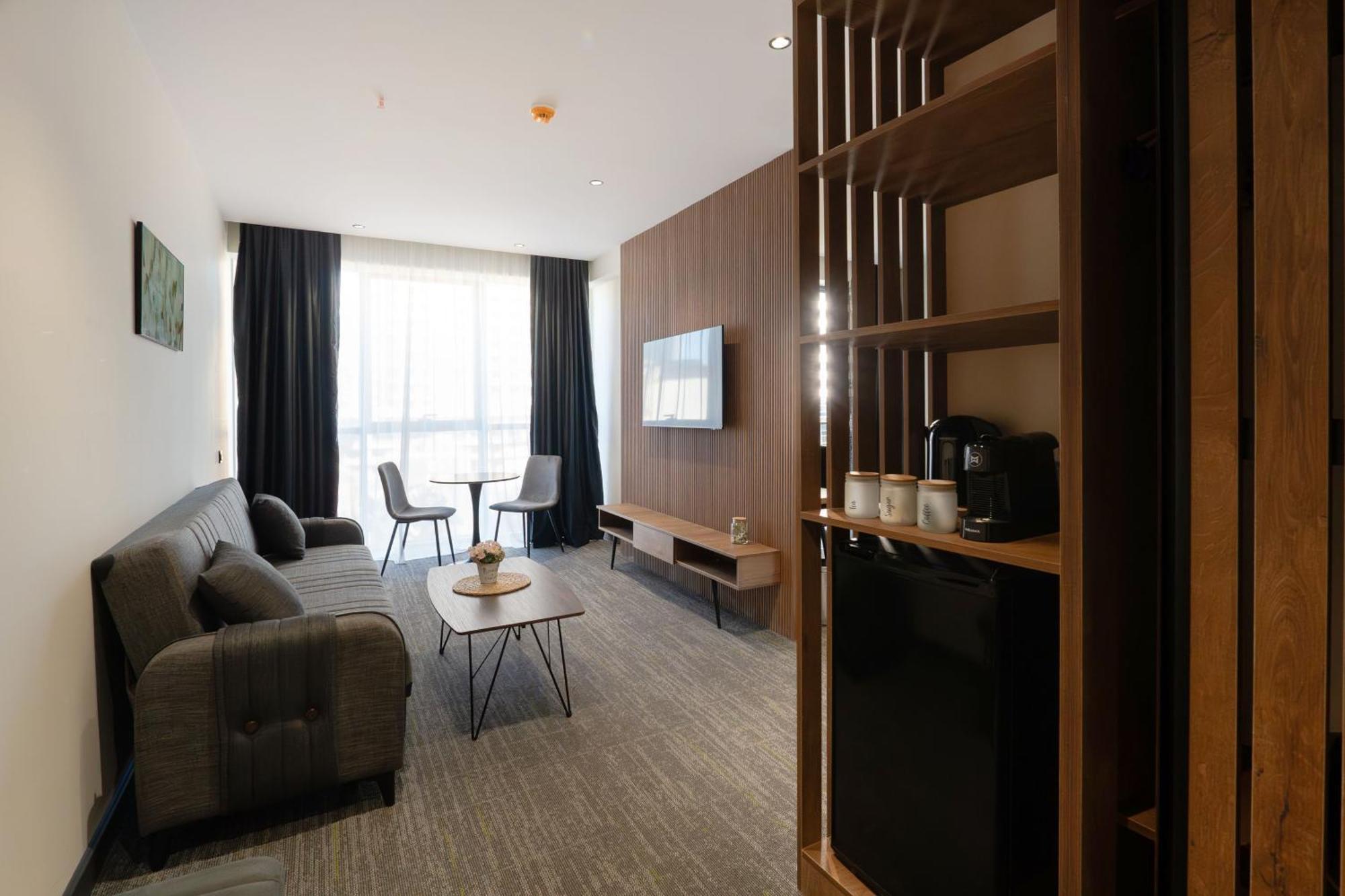 Nova Luxe Hotel & Residences 巴统 客房 照片