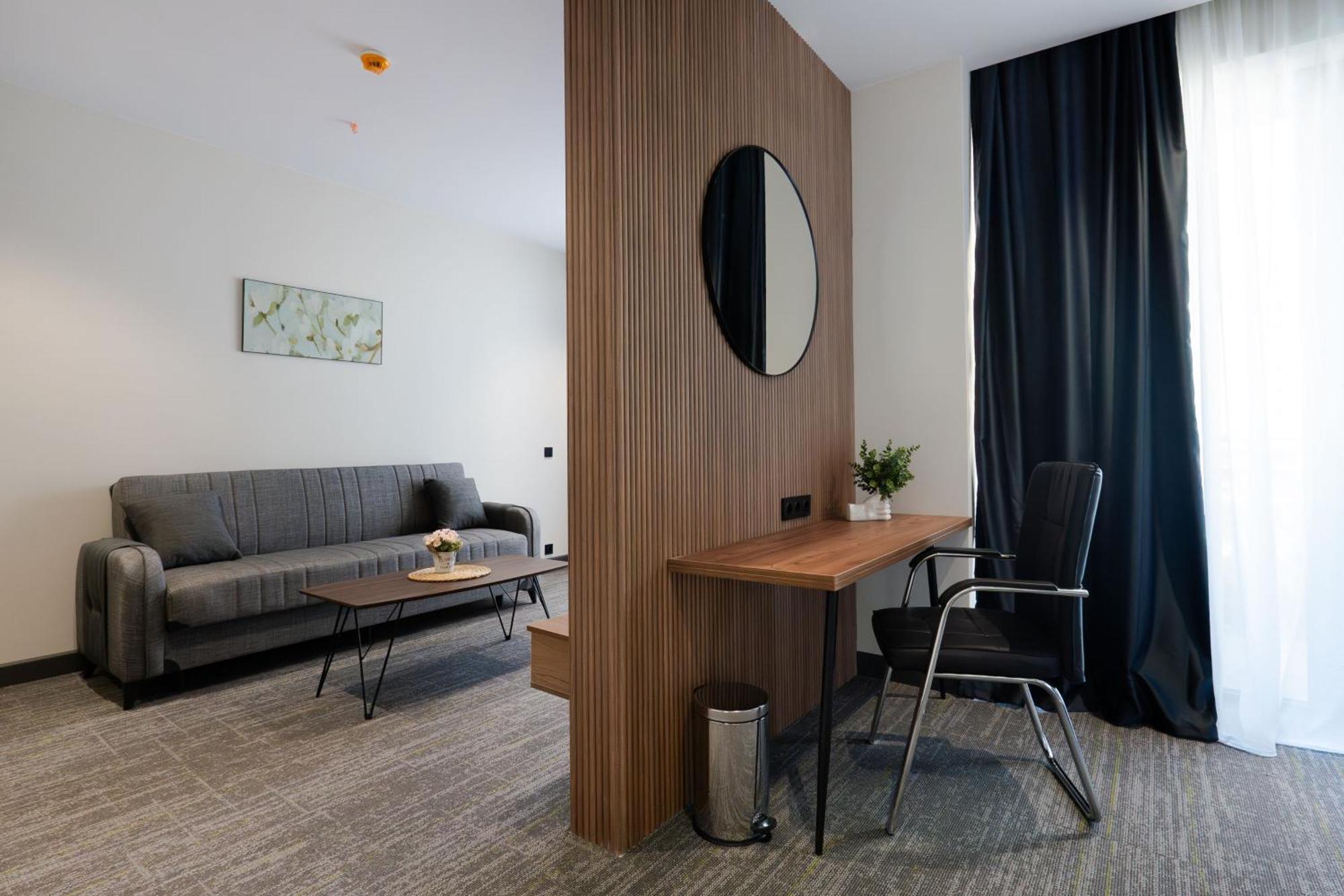 Nova Luxe Hotel & Residences 巴统 外观 照片