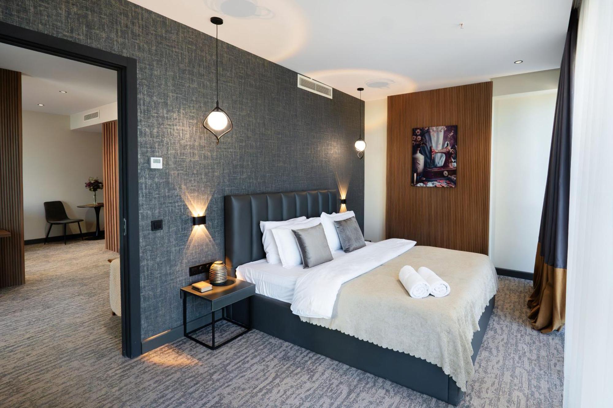 Nova Luxe Hotel & Residences 巴统 外观 照片