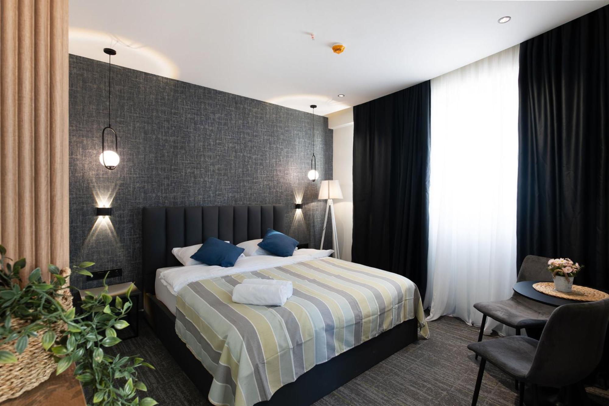 Nova Luxe Hotel & Residences 巴统 外观 照片
