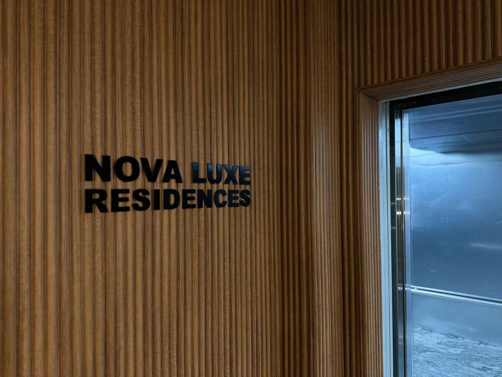 Nova Luxe Hotel & Residences 巴统 外观 照片